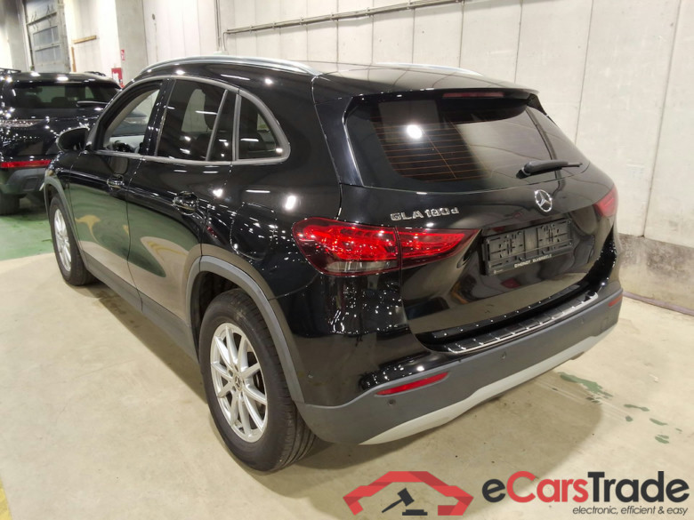 MERCEDES-BENZ GLA 2.0 GLA 180 D DCT BUSINESS SOLUTION ESS #2
