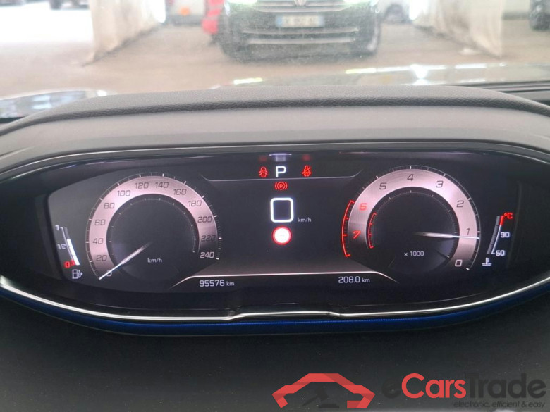 PEUGEOT 3008 / 2020 / 5P / SUV PureTech 130 S&S EAT8 GT #6