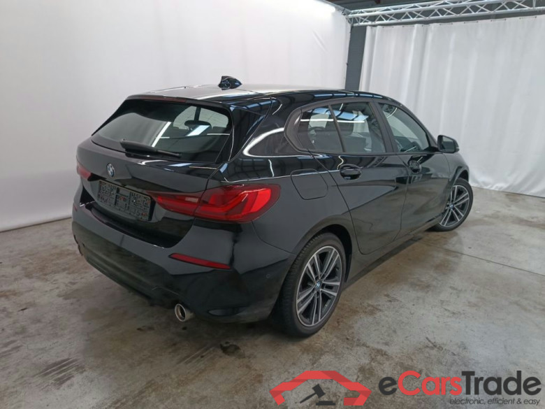 BMW 1 HATCH DIESEL - 2019 120dXA 190hp (EU6AP) 5d #2