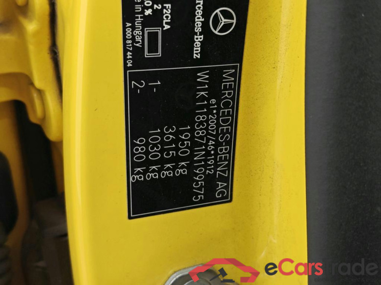 Mercedes-Benz CLA CLA 200 DCT Business Solution AMG 4d #6