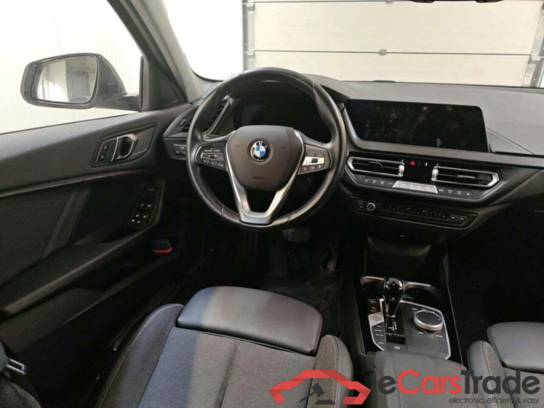 BMW 1-serie 118i Intro Ed. #3