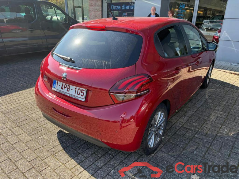 PEUGEOT 208 1.2i PureTech Style #3