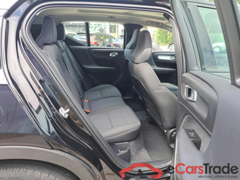VOLVO XC40 1.5 T3 Momentum Pro Geartronic #6