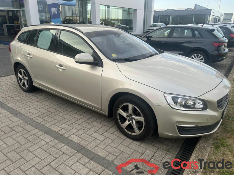 Volvo V60 2.0 D2 Navi Klima PDC ... #2