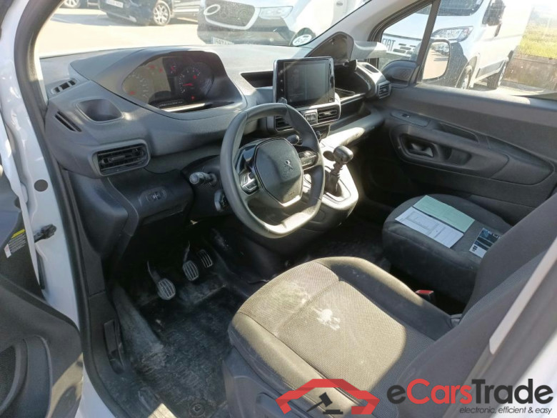 PEUGEOT Partner / 2018 / 4P / furgón derivado de turismo Premium Standard 600kg BlueHDi 73kW (AC) #3