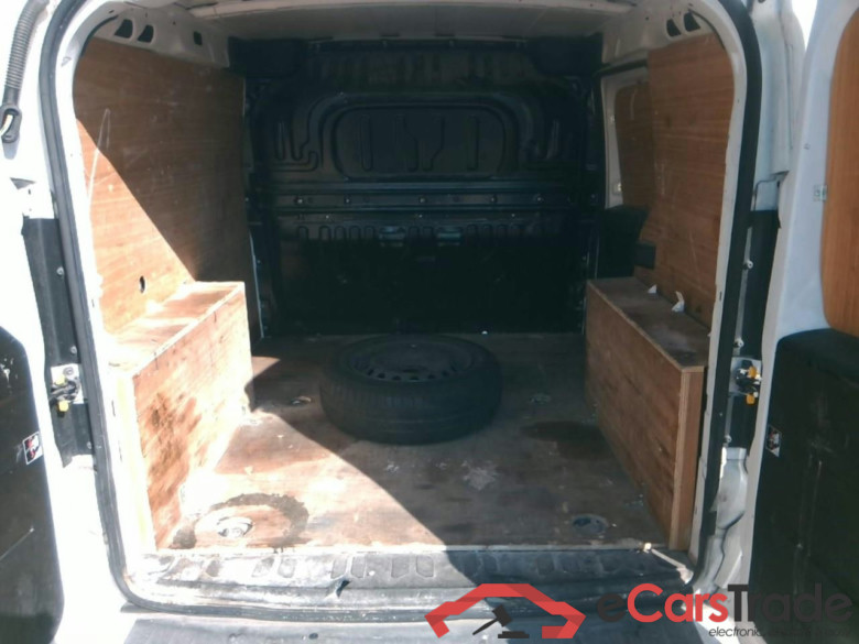 DOBLO CARGO 1.6MJT 105PRO LOUN #6