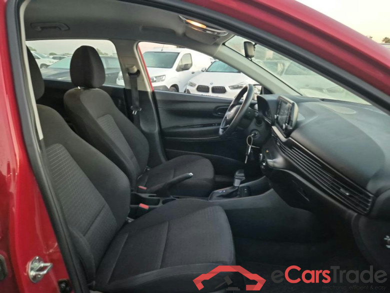 HYUNDAI i20 / 2020 / 5P / berlina con portón 1.0 TGDI 74kW (100CV) 48V Klass DCT #6