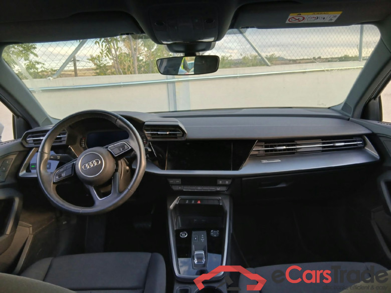 AUDI A3 / 2020 / 5P / berlina con portón Sportback Advanced 30 TDI 85kW S tronic #3