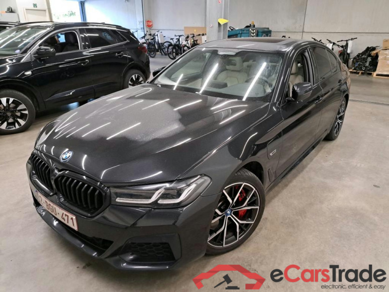 BMW - BMW 5 BERLINE 545e xDrive 394PK M Sport With Dakota Mem Sport Seats & Comfort Plus & Driver Assist Pro & Safety & M Spoiler & Park Assistance Plus & Harman Kardon & 19 Inch & Sunroof * HYBRID * #1