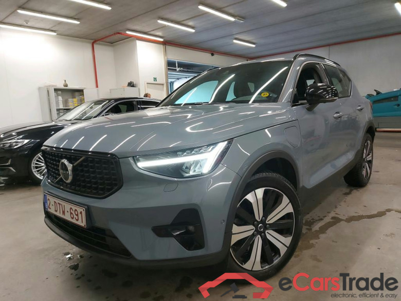 VOLVO - VOL XC40 T5 PHEV 261PK Ultimate Dark Design & Driving Assistant Pack & 360 Camera Pack & Semi Auto Foldable Towing Hook * HYBRID *
