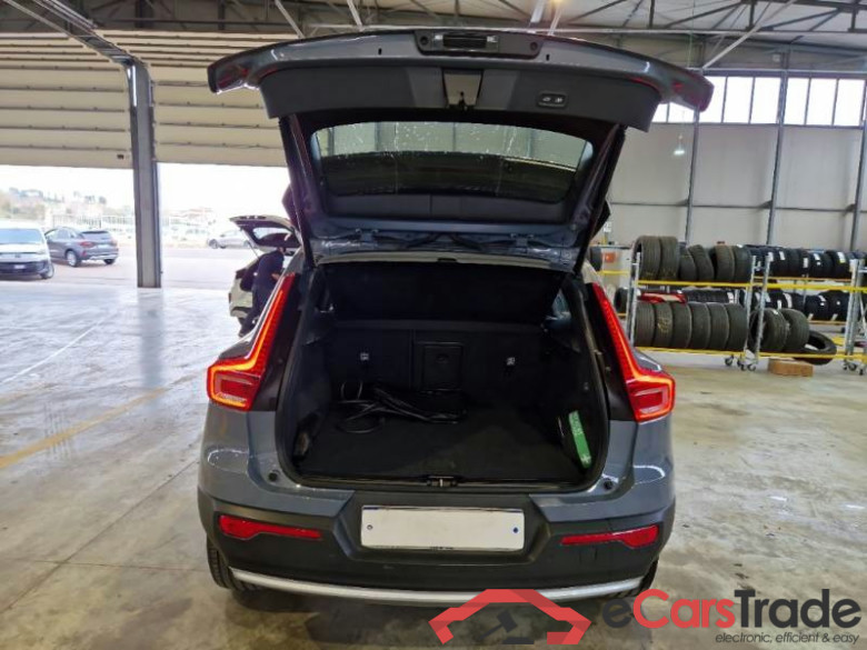 VOLVO XC40 / 2021 / 5P / SUV T4 RECHARGE PLUG-IN AUTO CORE #5