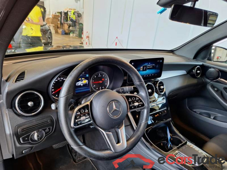MERCEDES-BENZ GLC COUPÈ / 2019 / 5P / SUV 220 D 4MATIC SPORT AUT. #3