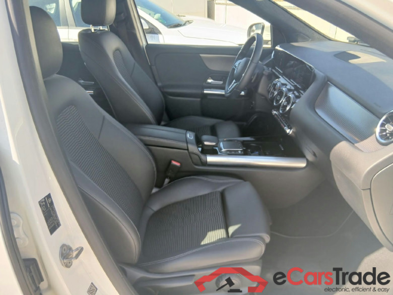 MERCEDES-BENZ GLA / 2020 / 5P / todoterreno GLA 200 #6