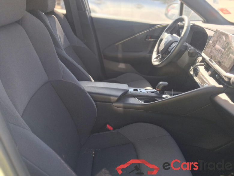 TOYOTA C-HR / 2023 / 5P / todoterreno 2.0 200H Advance #6