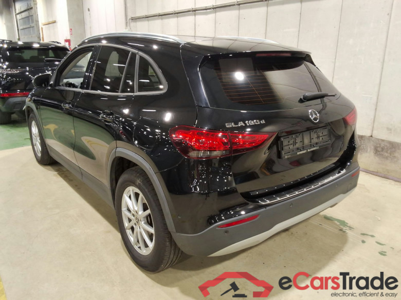 MERCEDES-BENZ GLA 2.0 GLA 180 D DCT BUSINESS SOLUTION ESS #2