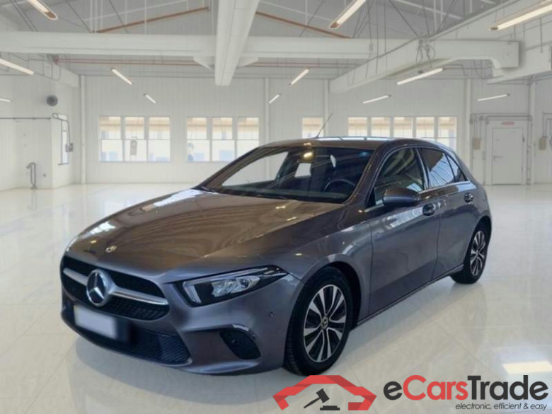 MERCEDES-BENZ CLASSE A / 2018 / 5P / BERLINA A 180 D BUSINESS EXTRA #1