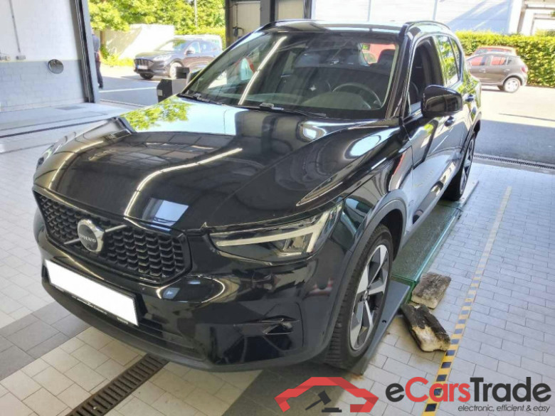 Volvo XC40 (2017->) DE - SUV5 B4 2WD EU6d, Plus Dark, (Facelift) 2022 - 2024 #1