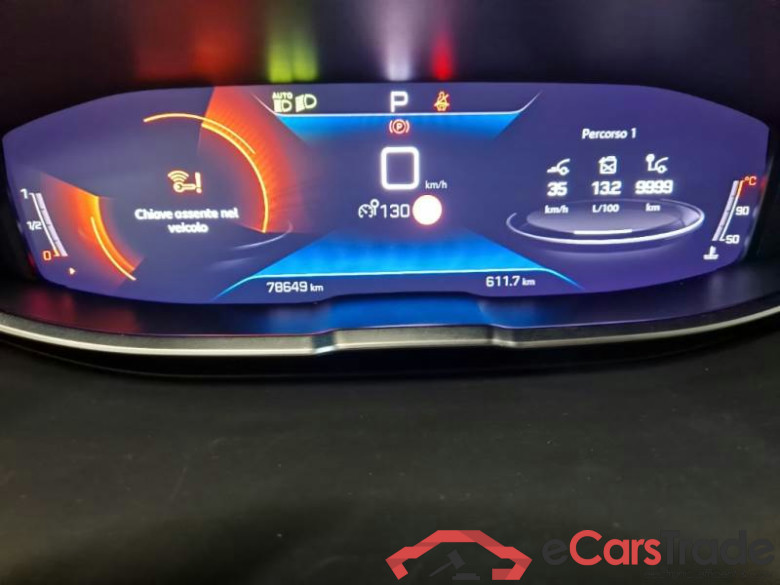 PEUGEOT 5008 / 2020 / 5P / SUV BLUEHDI 130 ALLURE PACK EAT8 S/S AUT. #4