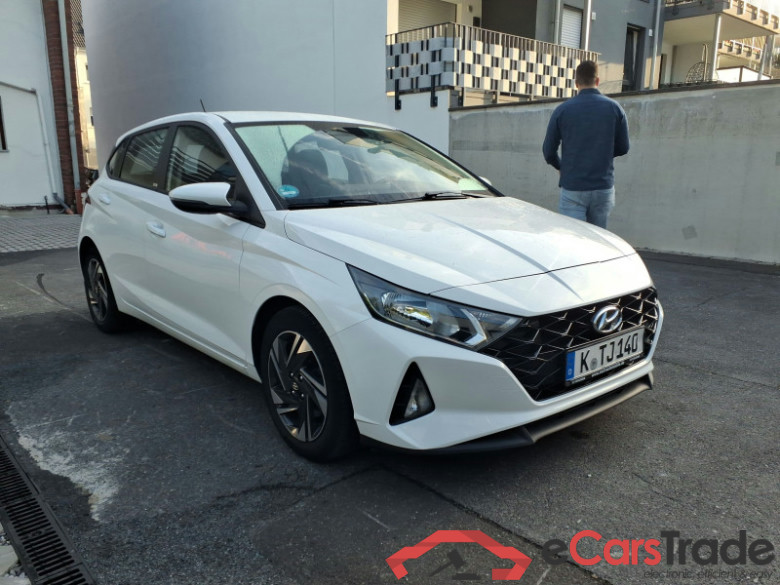 HYUNDAI i20  #1