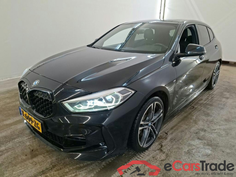 BMW 1 Serie 118iA 5d #1
