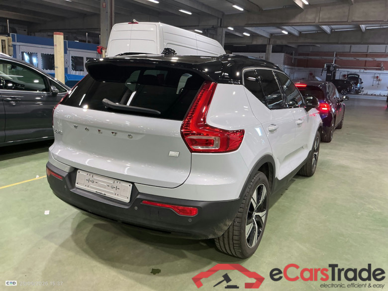 VOLVO XC40 78 kWh P8 AWD Recharge R-Design #4