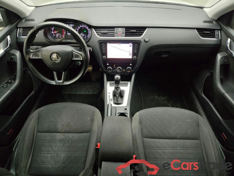 SKODA OCTAVIA COMBI 1.5 TSI Greentech Ambition Business #6