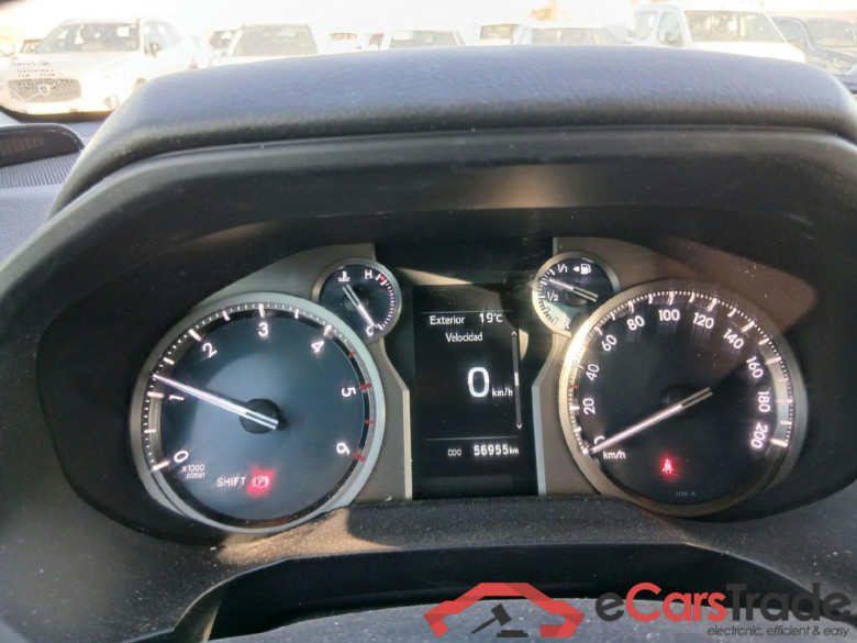 TOYOTA Land Cruiser / 2017 / 5P / todoterreno comercial 2.8 D-4D NX 2 Plazas  ## NO EXPORT ## #4