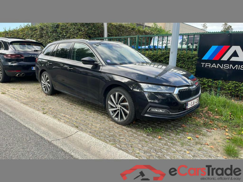 SKODA Octavia Combi PHEV SW 1.4 TSI Style DSG #2