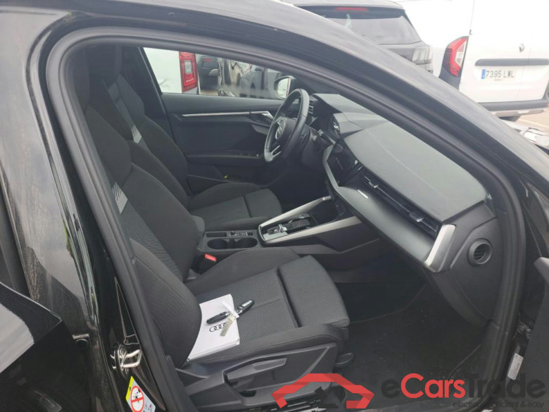 AUDI A3 / 2020 / 5P / berlina con portón Sportback S line 30 TFSI 81kW S tronic #6