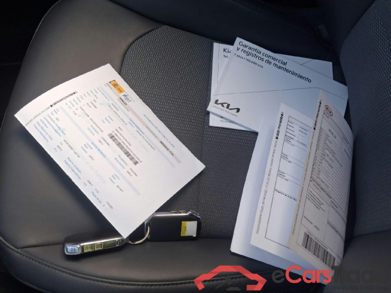 KIA Niro / 2022 / 5P / crossover 1.6 GDi PHEV 135kW (183CV) Drive #5