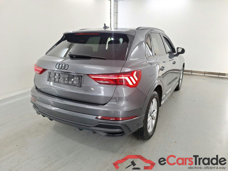 AUDI Q3 1.4 45 TFSI E S TRONIC S LINE #4
