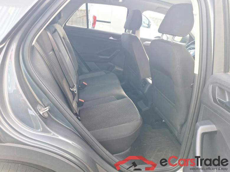 VOLKSWAGEN T-ROC 1.5 TSI ACTIVE #6
