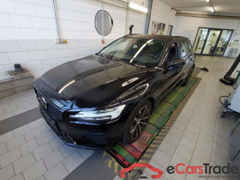 Volvo V60 Kombi (2018->) DE - Kb5 T6 Twin Engine AWD PHEV EU6d, Plus Dark, 2021 - 2024