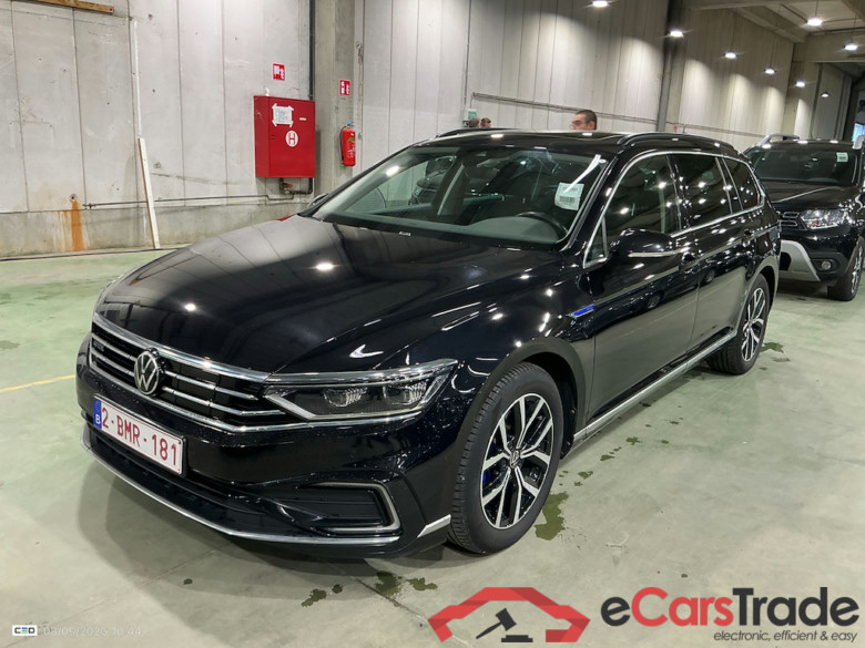 VOLKSWAGEN PASSAT VARIANT 1.4 TSI MSQ VARIANT GTE BUSINESS #1