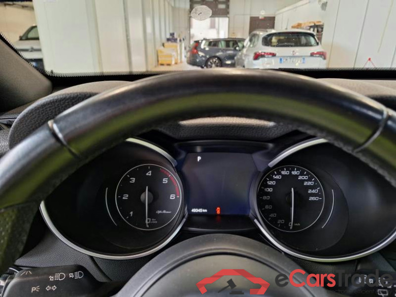 ALFA ROMEO STELVIO / 2017 / 5P / SUV 2.2 TD 190 CV SUPER BUSINESS AT8 Q4 #4