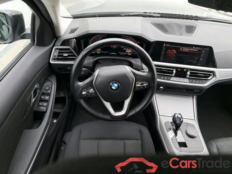 BMW Serie 3 / 2019 / 5P / familiar 320d Auto.Touring #3