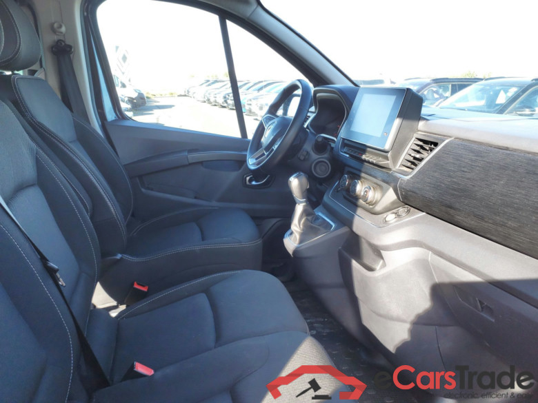 RENAULT TRAFIC                 RENAULT TRAFIC                 DCI 150 CV EDC INTENSE L2 RADAR AV AR LAT + EASYLI DCI150 EDC L2 INTENS 9 PL + RADARS +PK EASY DRIVE +VISIBILITE +CAMERA #5