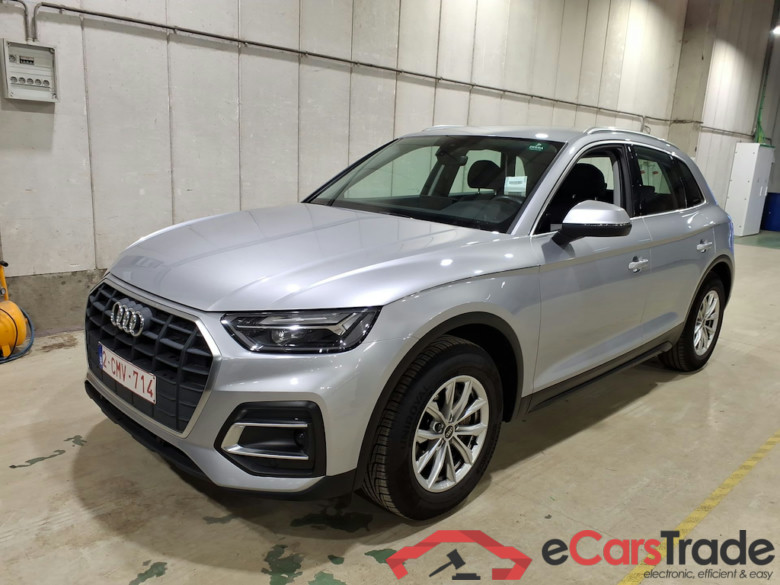 AUDI Q5 2.0 35 TDI S TRONIC BUS. ED. ATTRACTION #1