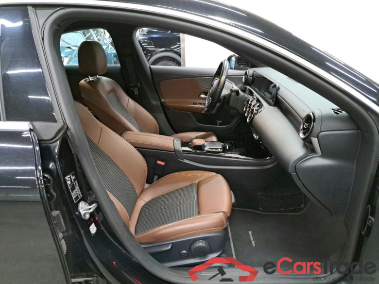 MERCEDES - MER CLA 180 d 116PK 7G-DCT Business Solution Progressive & Widescreen CockPit & Trailer Towing Hook #3