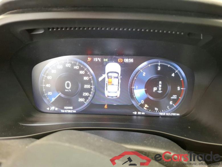XC40 Momentum 2WD 2.0 D3 150CV BVA8 E6dT #6