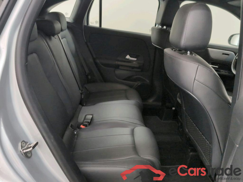 MERCEDES-BENZ GLA 2.0 GLA 200 D DCT BUSINESS LINE #6