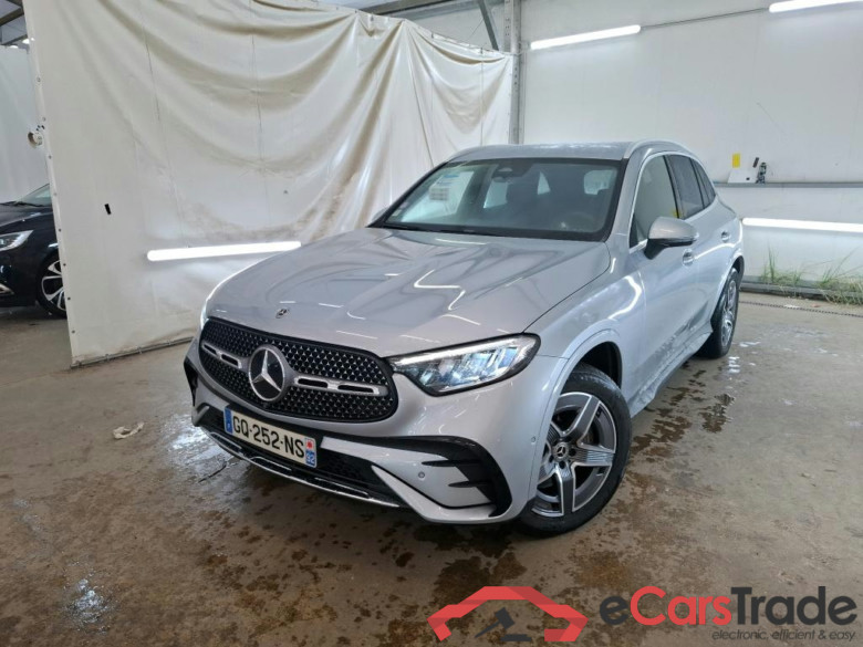 MERCEDES-BENZ GLC / 2022 / 5P / SUV GLC 400 e AMG Line 4MATIC #2