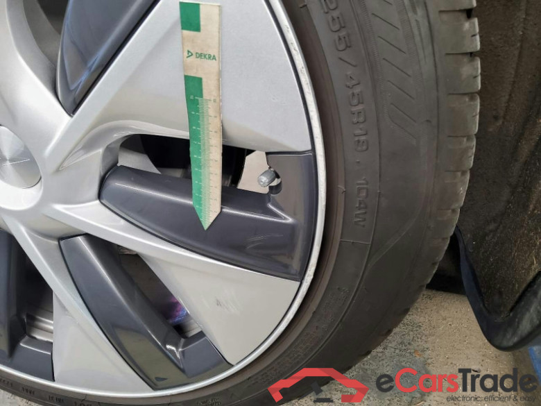 Tesla Model Y (01.2021->) DE - SUV5 Dual, Maximale Reichweite Dual AWD, 2021 - 2025 #6