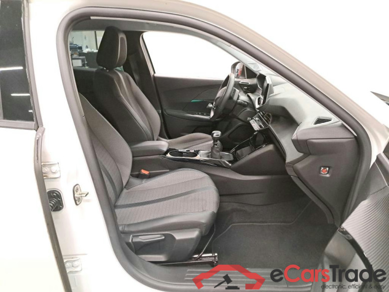 PEUGEOT - PEU 2008 1.2 Puretech 130PK Allure With Connect & Heated Seats  * PETROL * #3