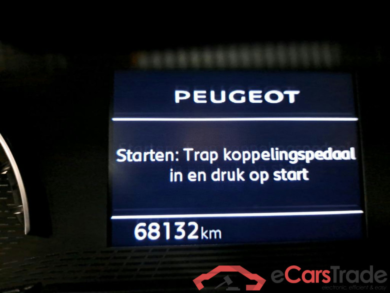 PEUGEOT - PEU 2008 1.2 Puretech 130PK Allure With Connect & Heated Seats  * PETROL * #5