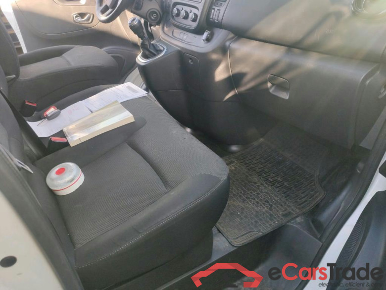 RENAULT Trafic / 2019 / 4P / furgón Doble Cabina 27 L1 Energy BluedCi 88 kW #6