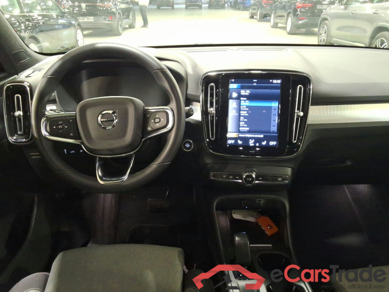 VOLVO XC40 1.5 T4 PHEV CORE DCT #6