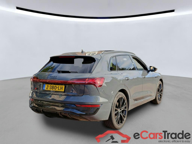 AUDI Q8 300 kW #6