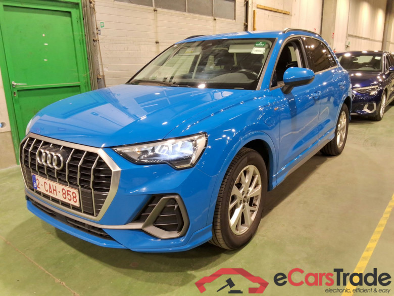 AUDI Q3 1.4 45 TFSI E S TRONIC S LINE #1
