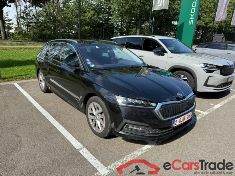 SKODA Octavia Combi SW 1.5 TSI eTec MHE Clever DSG #2